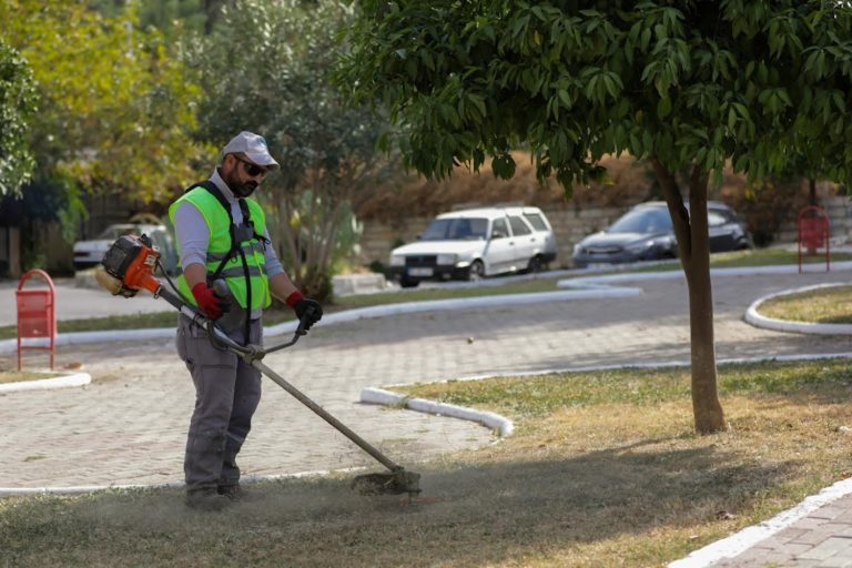 Narlıdere’nin parkları kışa hazırlanıyor