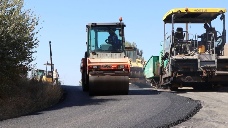 Bozdağ Kayak Merkezi’nin yolu yenilendi 