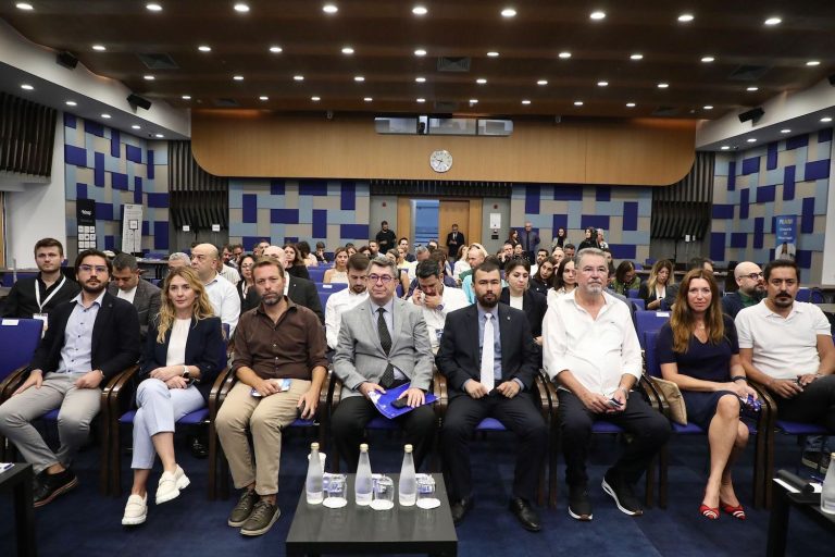 İzmir, e-ticaret ve e-ihracatın merkezi olma yolunda