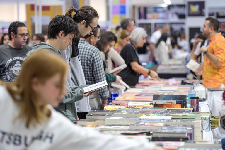 İZKİTAP kapılarını ‘Sinema ve Edebiyat’ temasıyla açıyor 