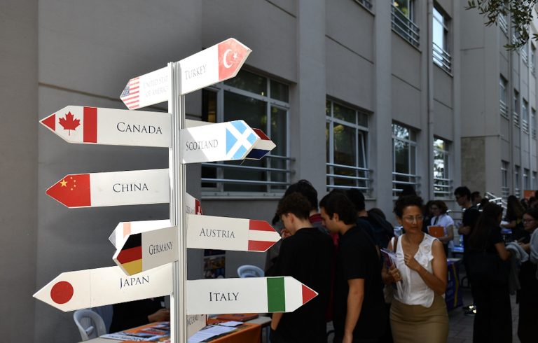 İzmir Amerikan Koleji, 75 üniversiteyi İzmir’de buluşturdu