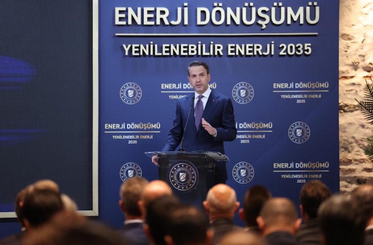 Bayraktar: 2035 RES GES yatırım hedefimiz 80 milyar $
