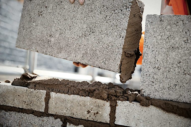 Muş İl Milli Eğitim Müdürlüğü çevre duvarı işi yaptıracak