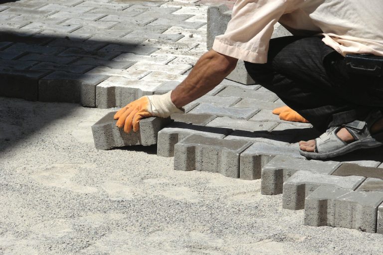 Kepsut Belediyesi beton parke taşı satın alacak