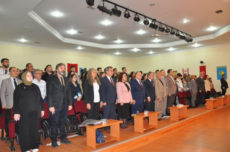 Asya’daki gelişmeler İzmir’de değerlendirildi