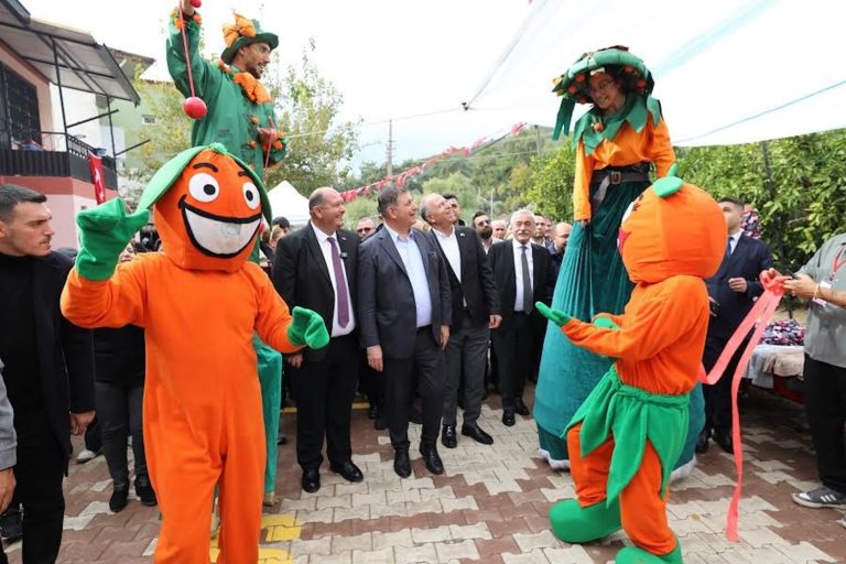Turuncu şenliğe coşkulu festival 