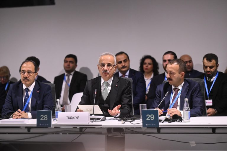 Demiryolunda yüzde 35 yenilenebilir enerji hedefi