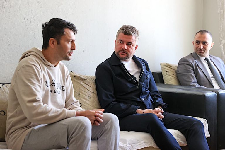 Başkanı Duman saldırıya uğrayan işçiyi ziyaret etti