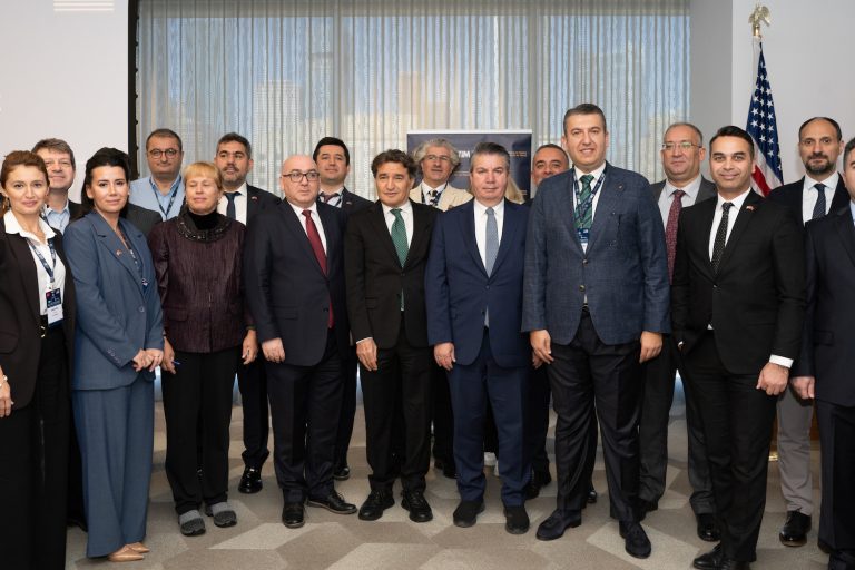 ABD’ye ihracat 16 milyar dolara koşuyor