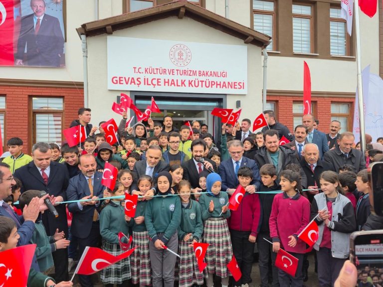 Van’da 10 yeni kütüphane hizmete açıldı