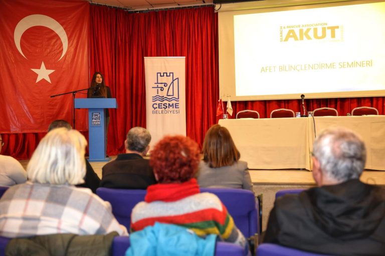 Çeşme’de Temel Afet Bilinci Semineri gerçekleştirildi