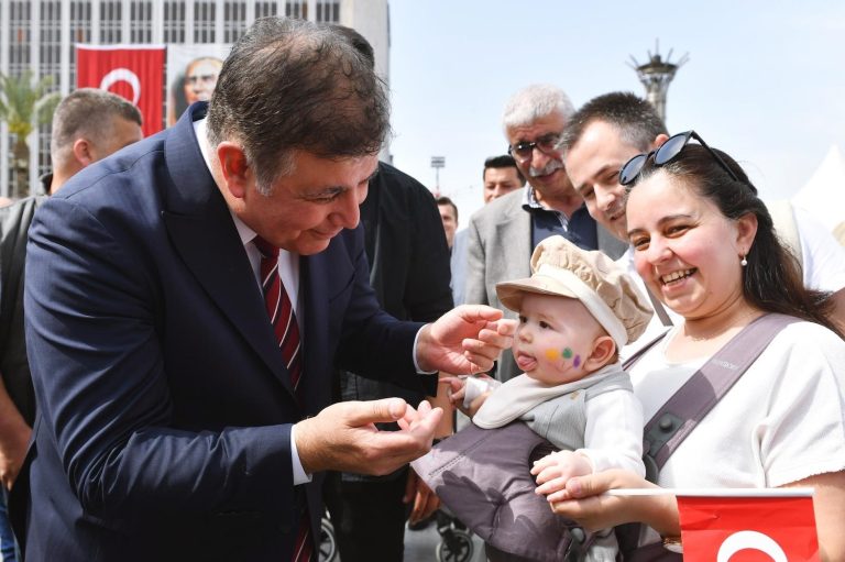 İzmirli kadınların ‘Anne Kart’ mutluluğu