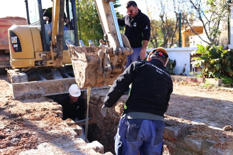 Çeşme’nin altyapısı yağmurlara karşı güçleniyor 