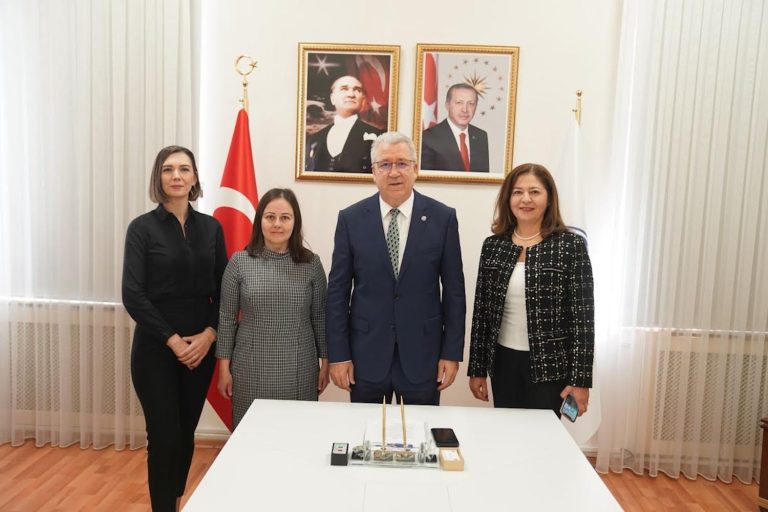 EÜ, tekstil mühendisliği bölümünde Türkiye birincisi