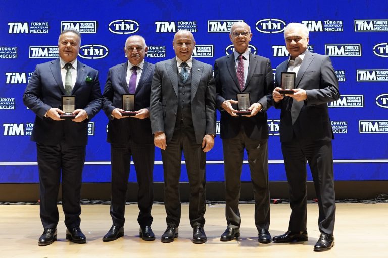 TİM, 2024’ü 260 milyar doların üzerinde bir ihracatla kapatacak