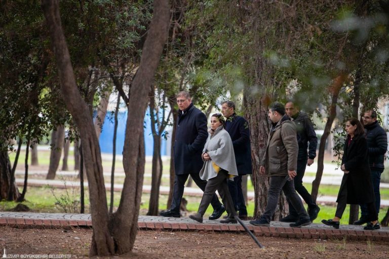 Buca’nın simgesi Hasanağa Bahçesi yenilenecek