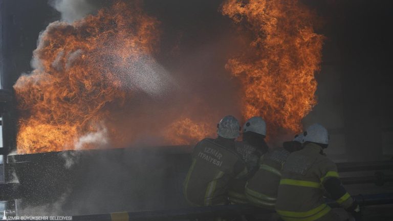 İzmir’de 16 bin yangının 7 bin 200’ü sigara kaynaklı