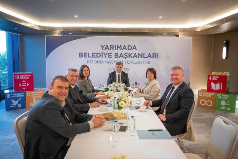 Yarımada Belediye Başkanları Çeşme’de buluştu 