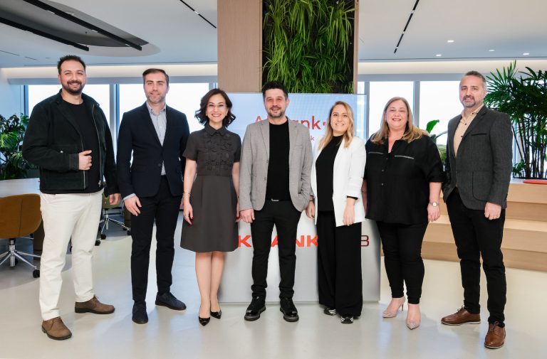 Akbank, girişimcileri desteklemeye devam ediyor