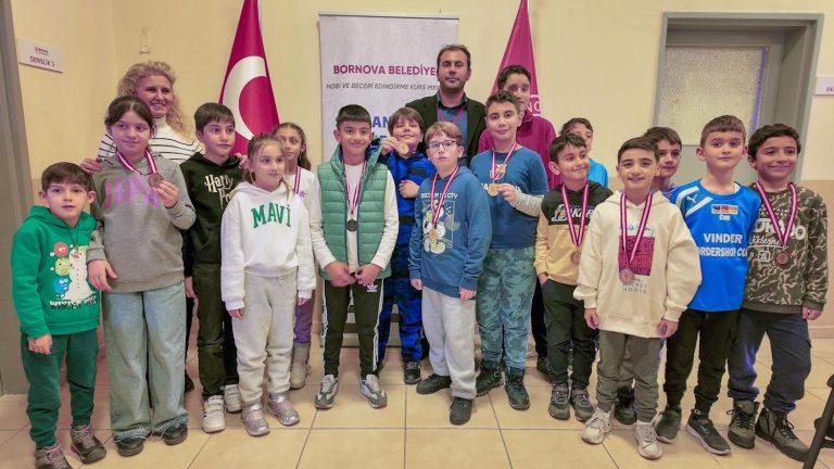 Genç zihinler satrançla buluşuyor