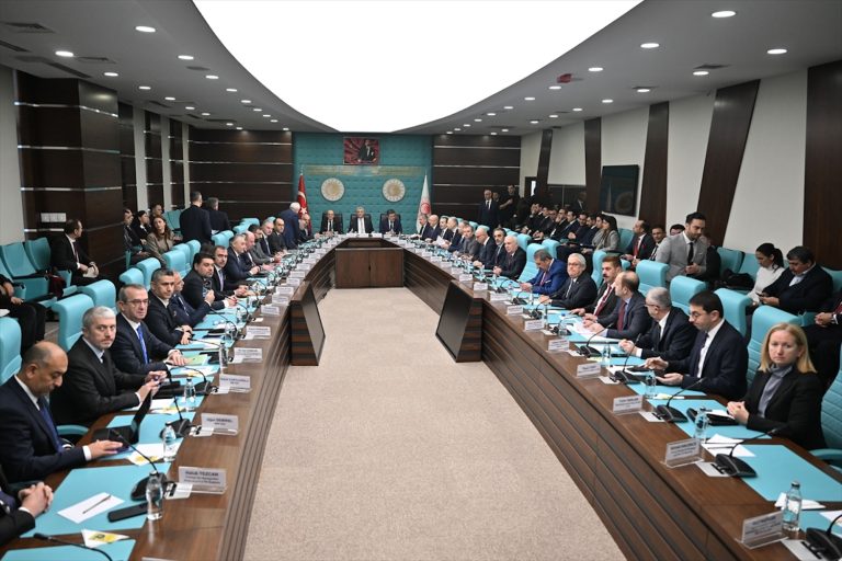 Gıda Komitesi, fahiş fiyatlar için toplandı