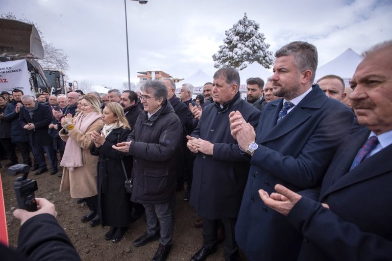 Buca’dan Doğanşehir’in Kadın, Aile ve Gençlik Merkezi’ne teknik destek