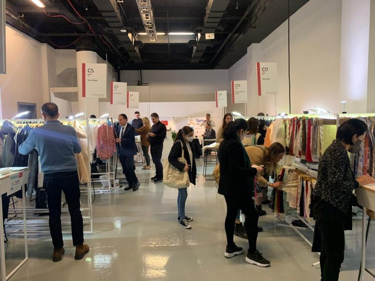 Paris’te Türk moda endüstrisinin şov zamanı
