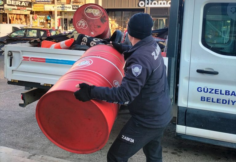 Zabıta ekiplerinden kaldırım işgali denetimi
