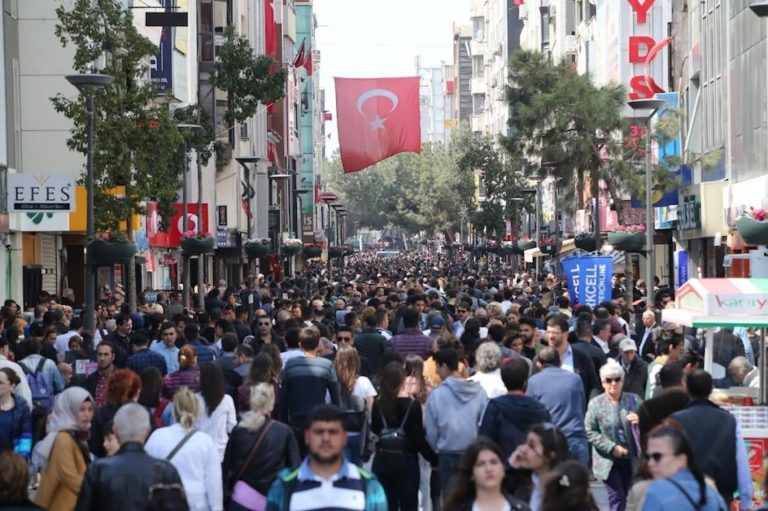 İzmir’in nüfus öngörüsü; 6 milyon