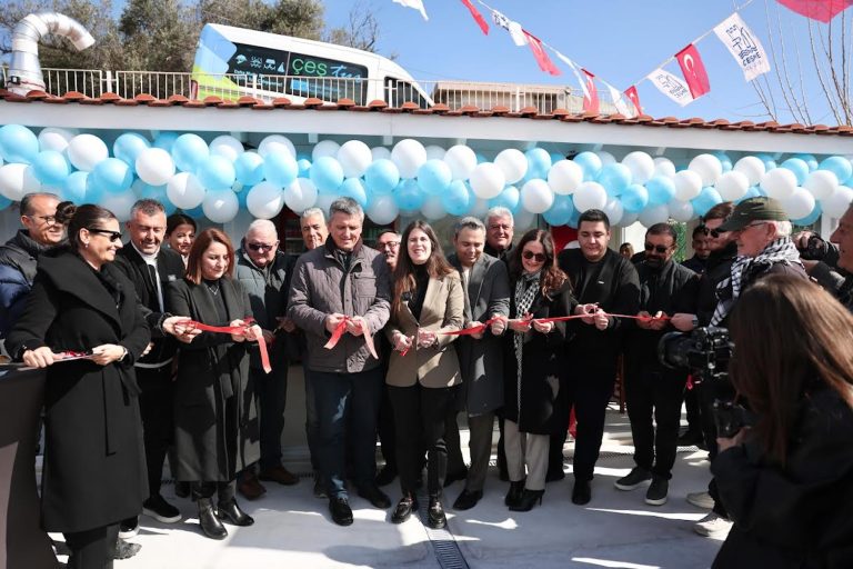Çeştur Kafe Alaçatı açıldı