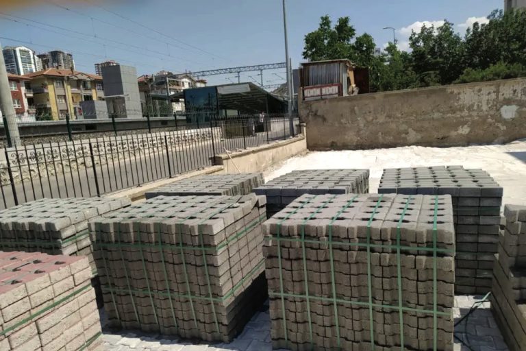 Demirci Belediyesi beton parke taşı satın alacak