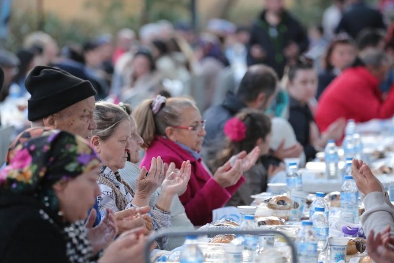 Konak’ta Ramazan dayanışma ile büyüyecek