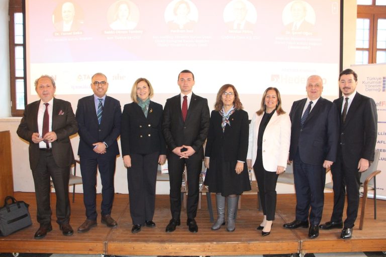 TKYD Anadolu Seminerleri’nin ilk durağı İzmir oldu