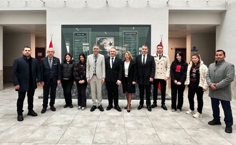 EGOD’dan kız öğrencilere burs desteği