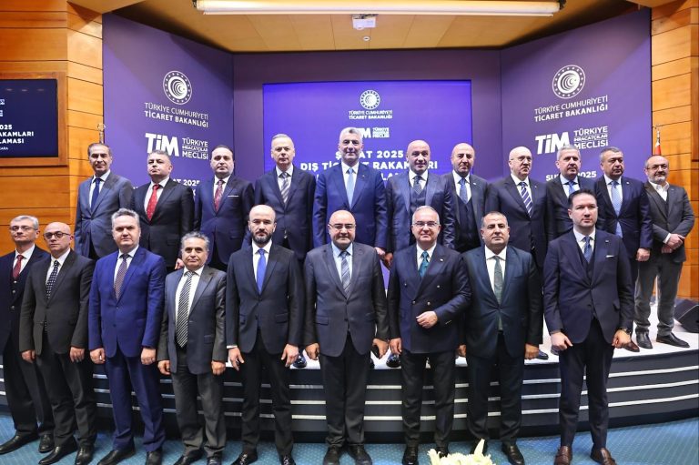 Parite 2 ayda 808 milyon dolar eksi yazdırdı