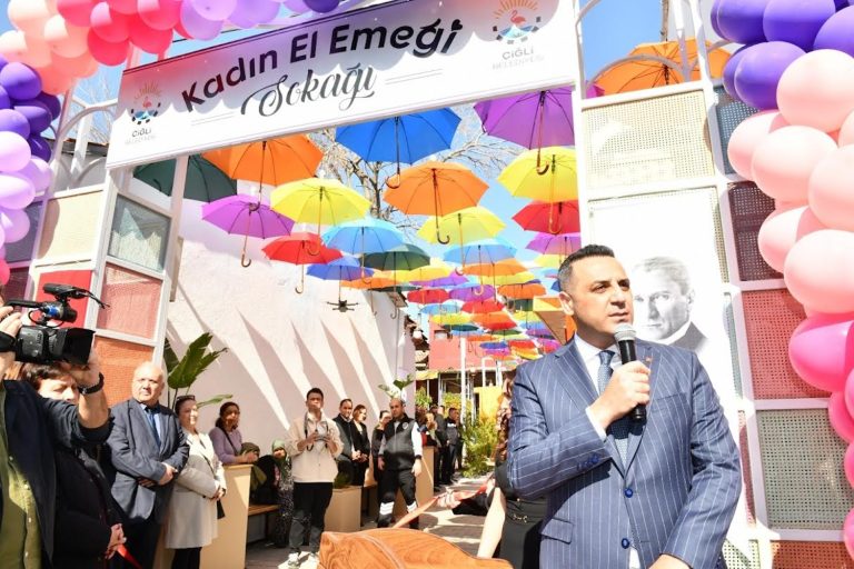 ‘Kadın El Emeği Sokağı’ açıldı