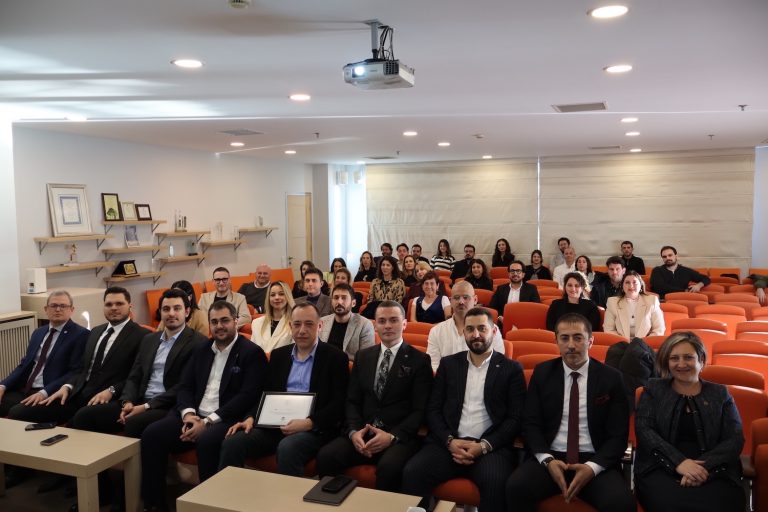 İzmir’in kent kimliği yeniden şekilleniyor