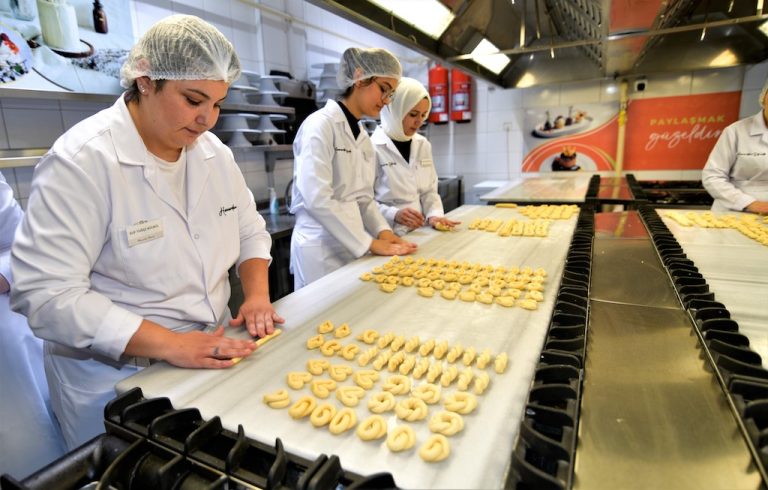 Kadınlar ve gençler için iş garantili pastacılık kursu