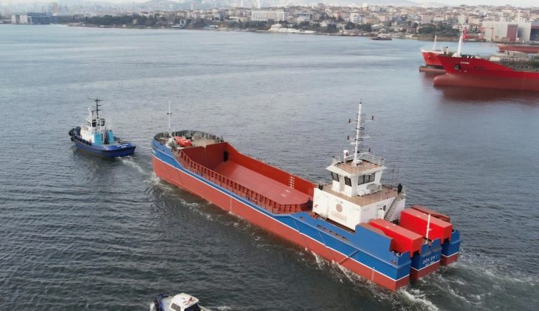  DÖKER-1 gemisi denizle buluştu