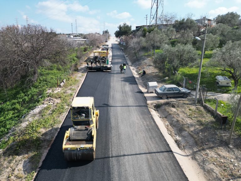 Urla’nın yolları modern görünüme kavuşuyor
