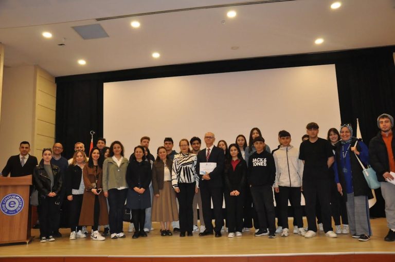 Mehmet Aykırı, genç iletişimcilere kariyer ipuçları verdi