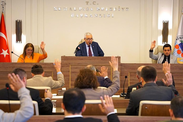 Kemalpaşa’da faaliyet raporu meclisten geçti