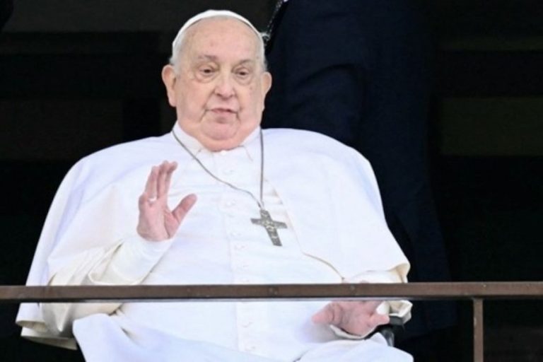 Katolik Kilisesi’nin Lideri Papa Francis hayatını kaybetti