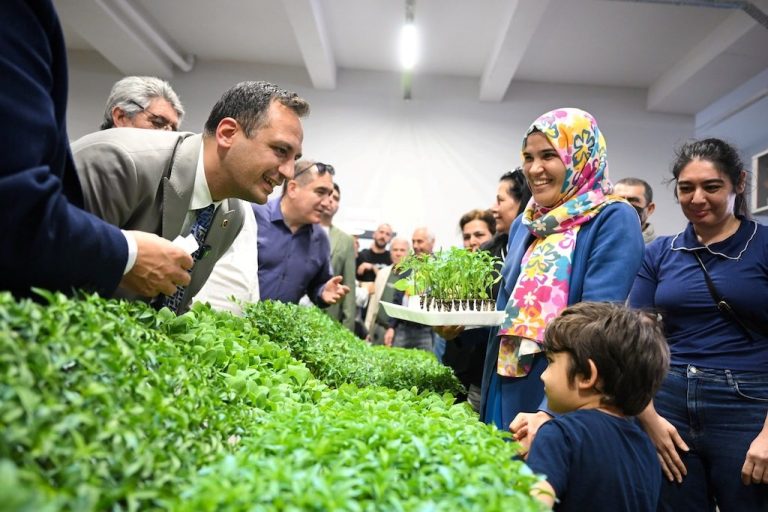 Bornova’da 400 bin fide toprakla buluşuyor
