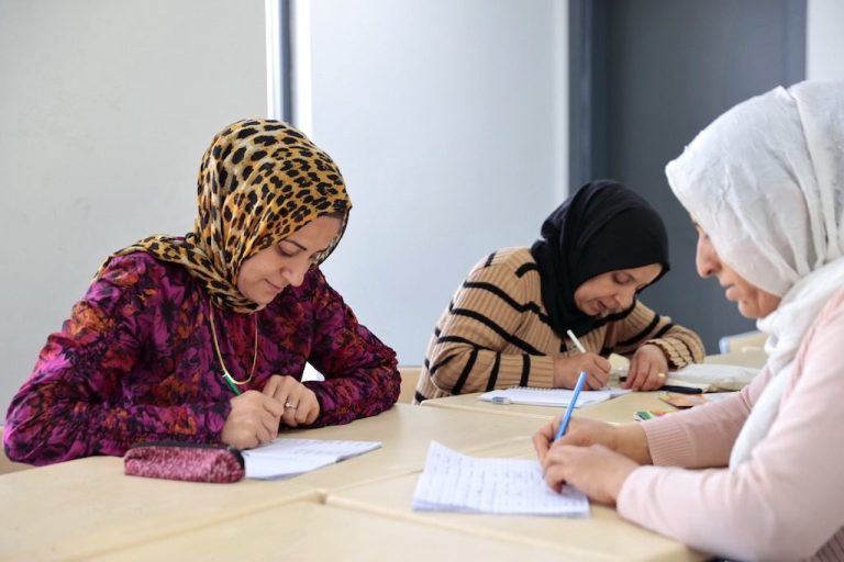 Konak’ta okuma-yazma seferberliği başladı