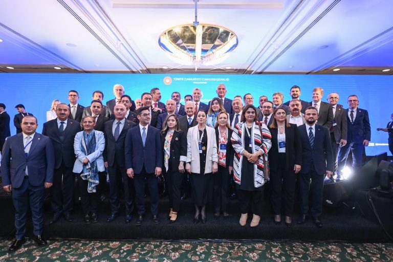 Turizmde hedef ilk 3 ülke arasına girmek