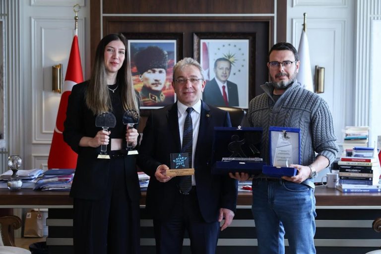 Genç yönetmenin filmine 15 ödül 