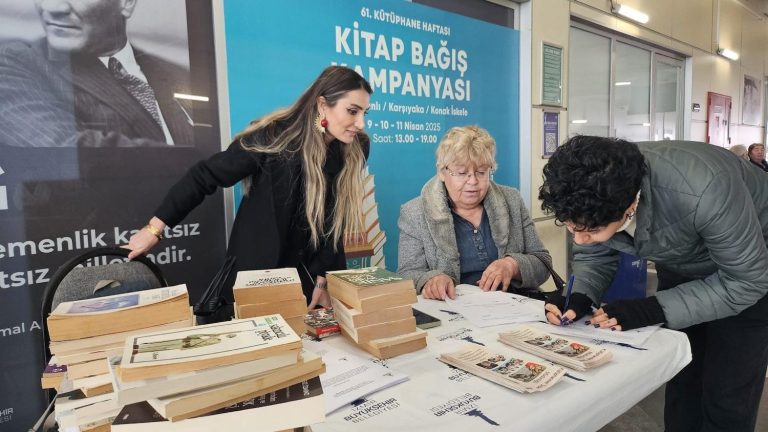 Kitap kurtları için kitap bağışı kampanyası