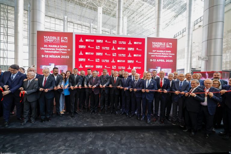 Doğaltaşın kalbi 30. kez Marble İzmir’de atıyor