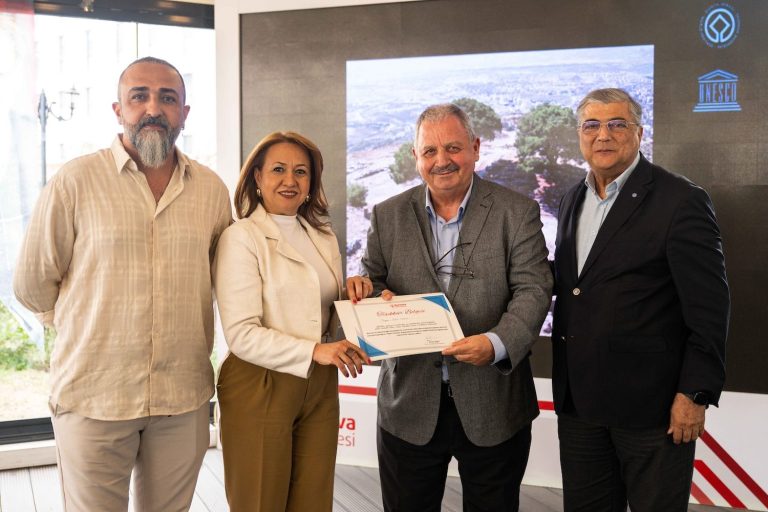 Zeus’tan Homeros’a kültürel miras mücadelesi büyüyor